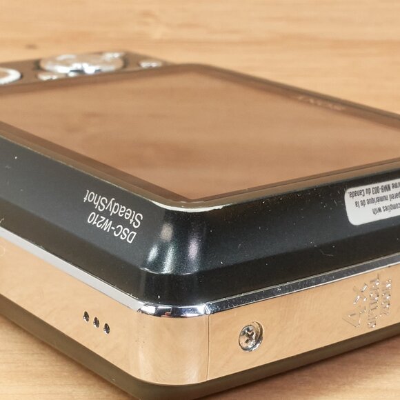 Sony Cyber-shot DSC-W210 / 12.1MP Digital Camera / Compact & Ready to Use - Picture 12 of 14